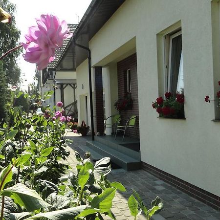 Dom Artusa Ustka Bagian luar foto