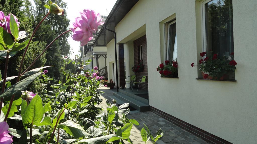 Dom Artusa Ustka Bagian luar foto